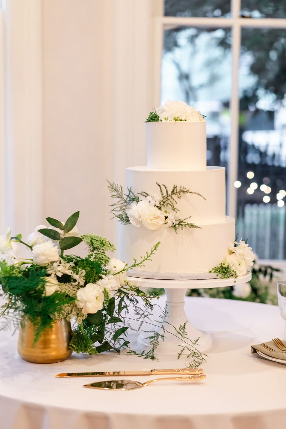 C & M at The Allan House — wedding florals by Lavender & Lily Floral, Austin TX