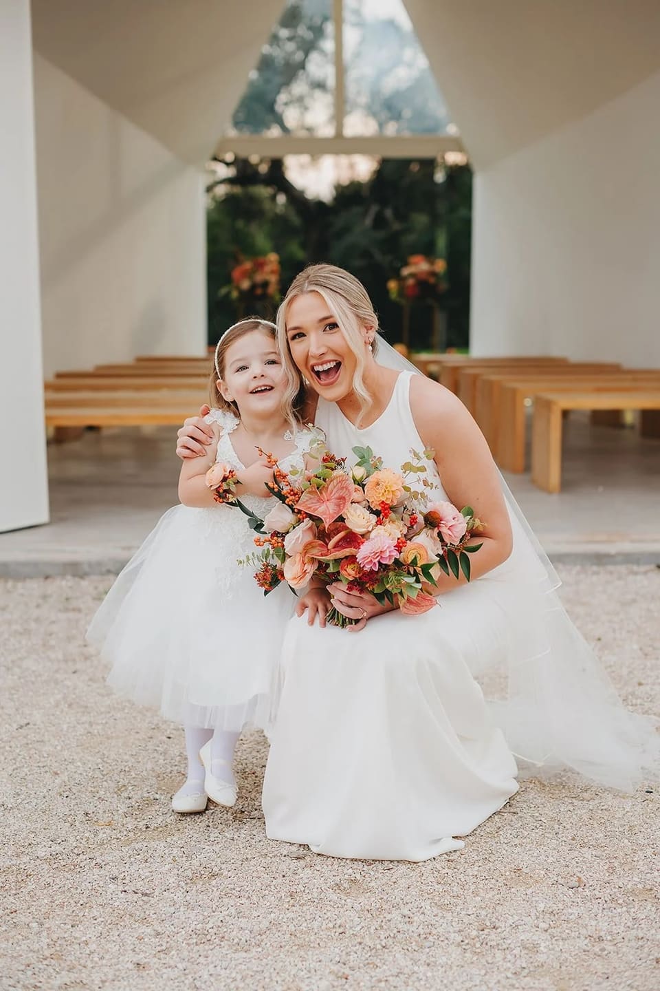 E & R at Kindred Oaks — wedding florals by Lavender & Lily Floral, Austin TX