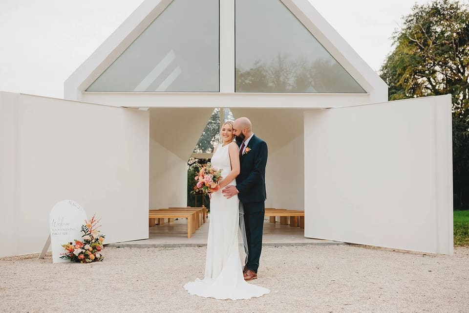 E & R at Kindred Oaks — wedding florals by Lavender & Lily Floral, Austin TX