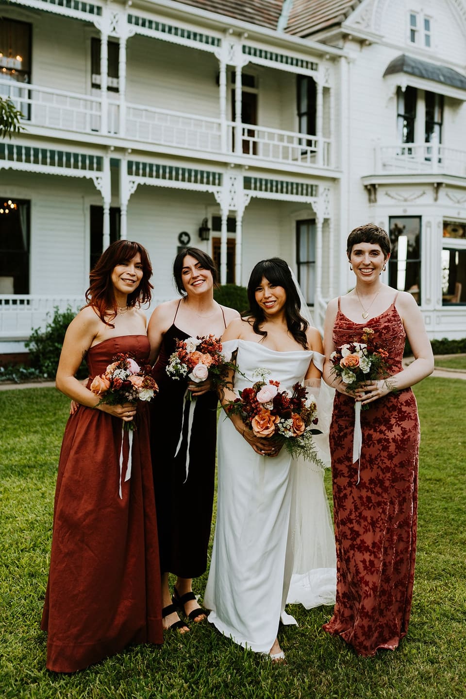 S & M at Barr Mansion — wedding florals by Lavender & Lily Floral, Austin TX