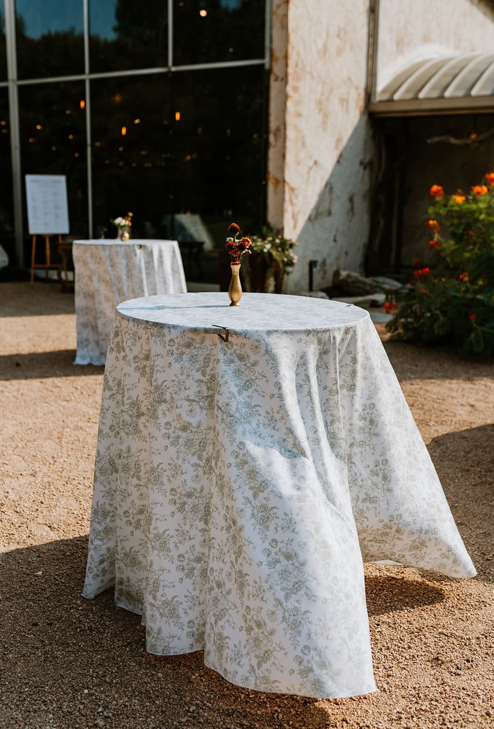 S & M at Barr Mansion — wedding florals by Lavender & Lily Floral, Austin TX