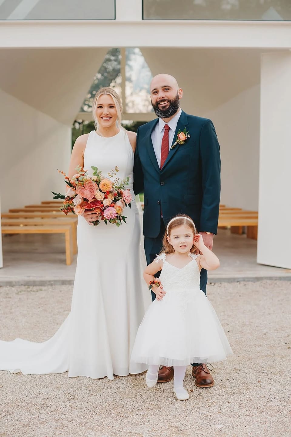 E & R at Kindred Oaks — wedding florals by Lavender & Lily Floral, Austin TX