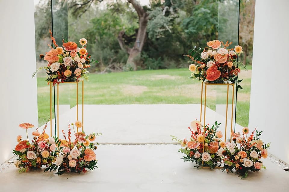 E & R at Kindred Oaks — wedding florals by Lavender & Lily Floral, Austin TX