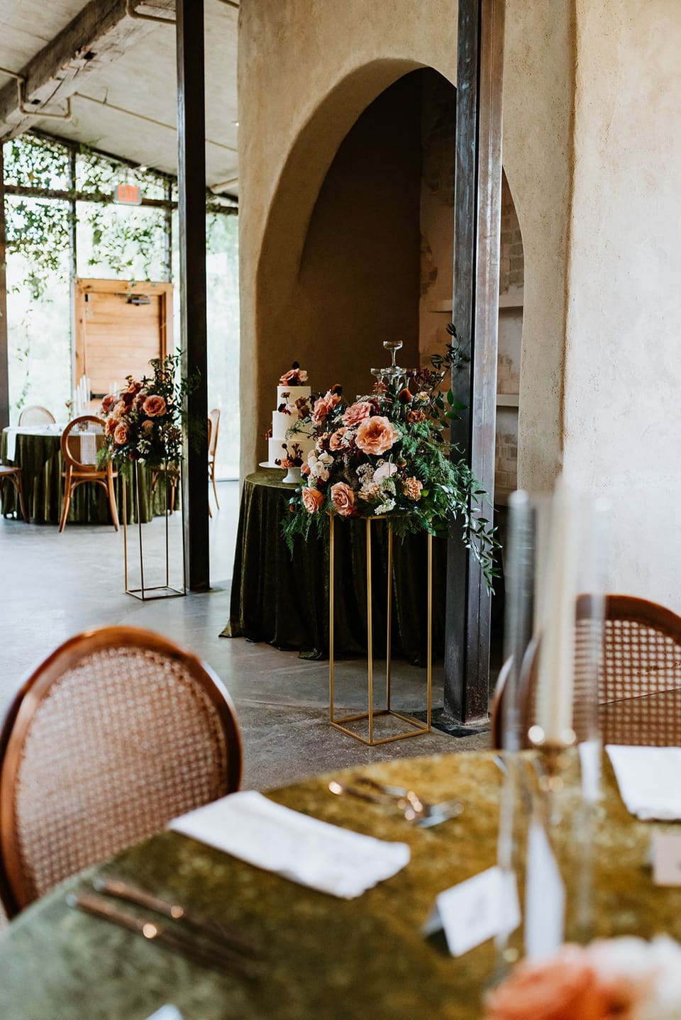 S & M at Barr Mansion — wedding florals by Lavender & Lily Floral, Austin TX