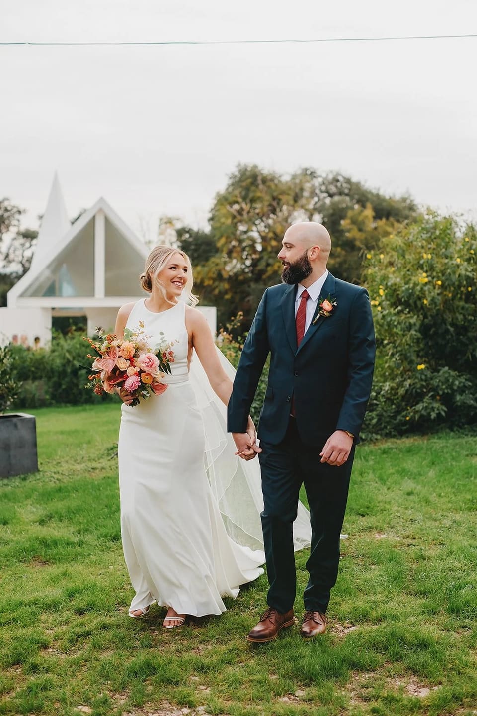 E & R at Kindred Oaks — wedding florals by Lavender & Lily Floral, Austin TX