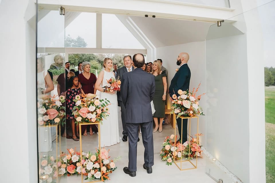 E & R at Kindred Oaks — wedding florals by Lavender & Lily Floral, Austin TX